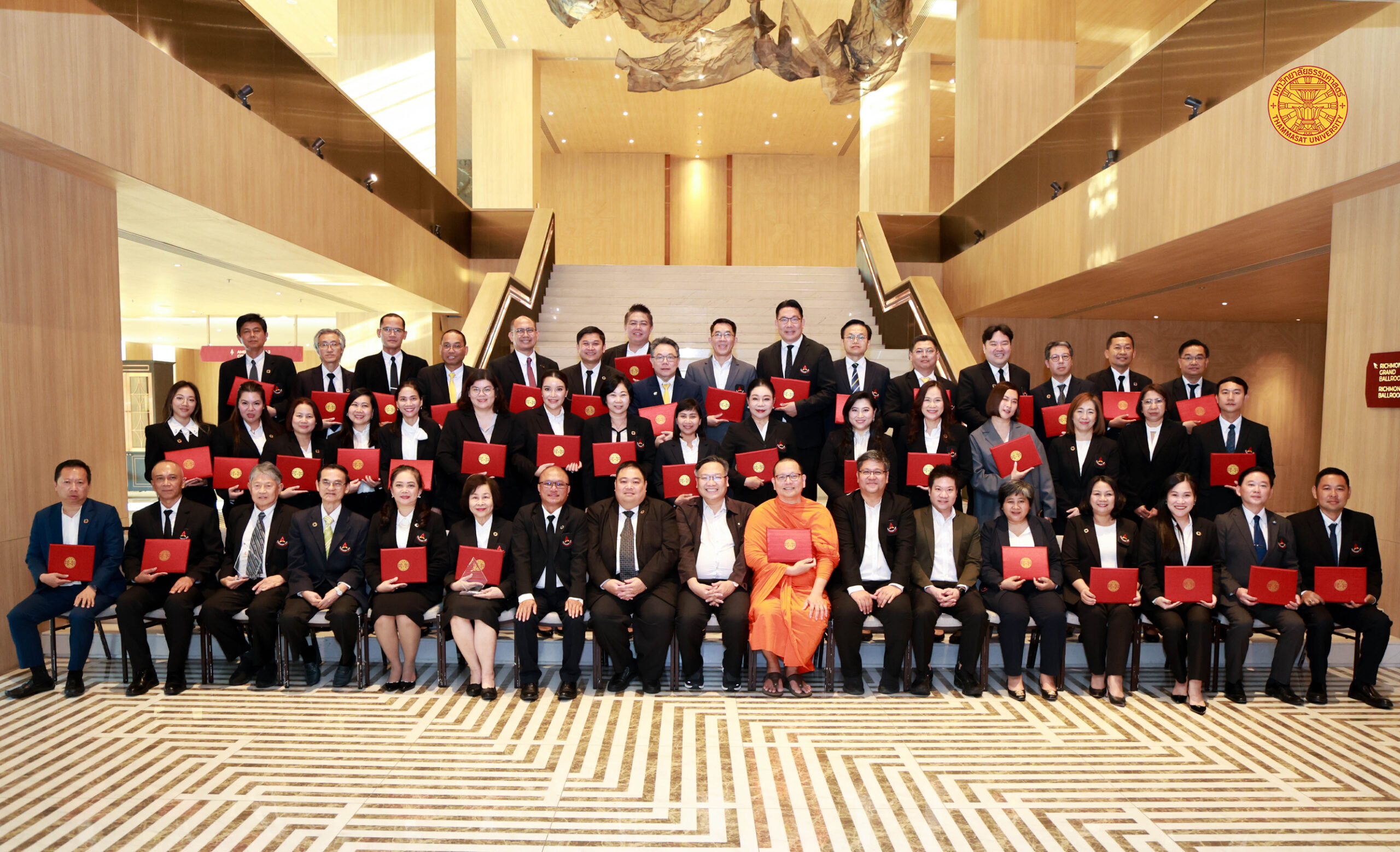 สถาบันเสริมศึกษาฯ ธรรมศาสตร์ จัดพิธีปิดการศึกษา-มอบวุฒิบัตรหลักสูตร ‘TU ESG NEXT รุ่นที่ 1’