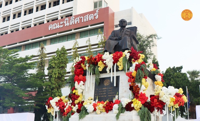 ‘ธรรมศาสตร์’ จัดงาน ‘วันสัญญา ธรรมศักดิ์’ พร้อมเปิดเวทีเสวนา ‘ทุนเทากับอำนาจหลังคูหาเลือกตั้ง’